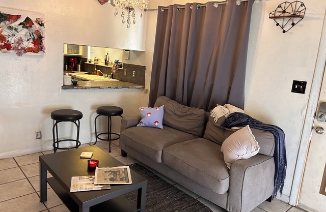 Key to Austin Original 2 Bedroom Austintatious B&B located in the ❤️ of Austin