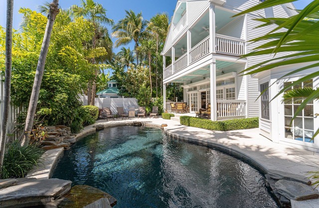 Key West Oasis - Truman Annex Estate