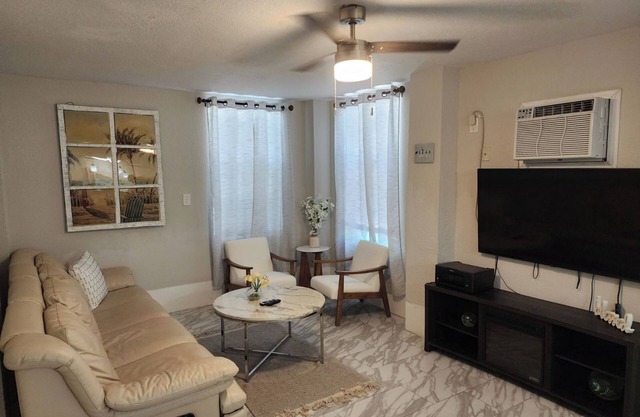 Keys stilt cottage lower unit