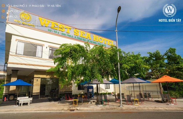 KHÁCH SẠN BIỂN TÂY