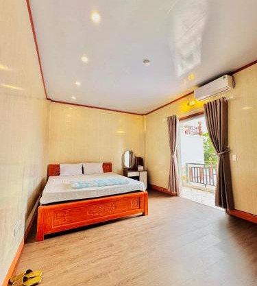 Khách sạn Hoàng Long