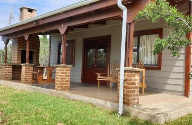 Kiepersol Cottages - Cottage A