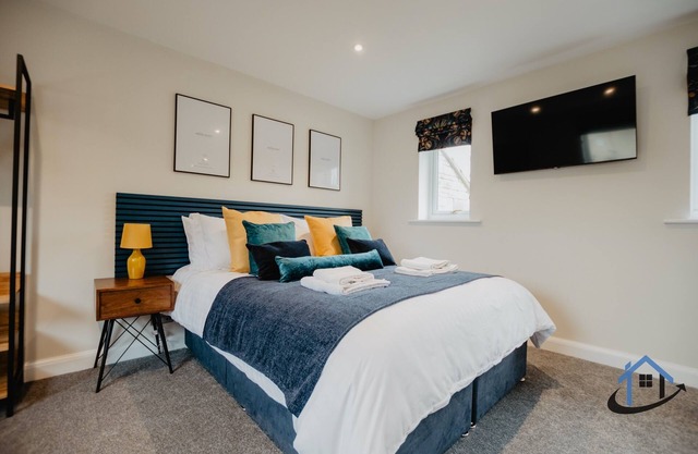 King or twin beds free parking x2 wifi corporatesn