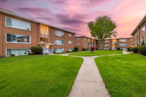 King & Queen Memory foam beds! 2-4c Georgetown Villas