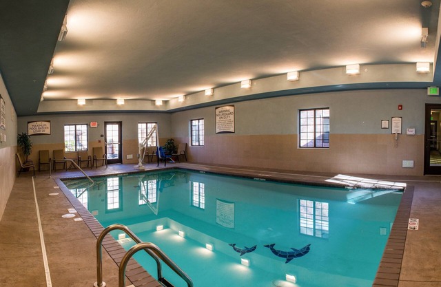 King Studio. Free Breakfast. Indoor Pool. Gym.