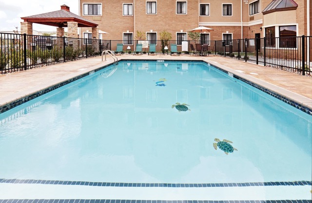 King Suite. Free Breakfast Buffet Daily. Outdoor Pool.