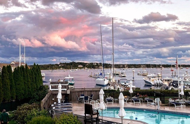 King suite, Top floor with Large private balcony beautiful views of harbor