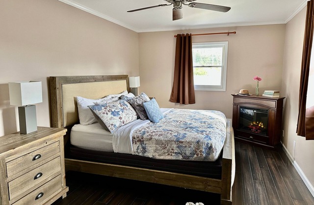 King Villa Suite on Main St