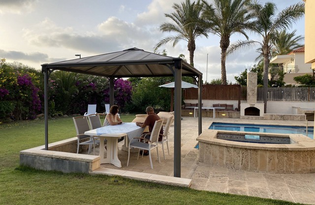 Kingfisher Villa, Caesarea