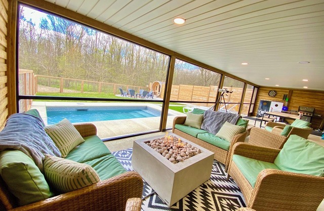 Kings Woods Lodge - Nature Resort + Weddings & Event Space