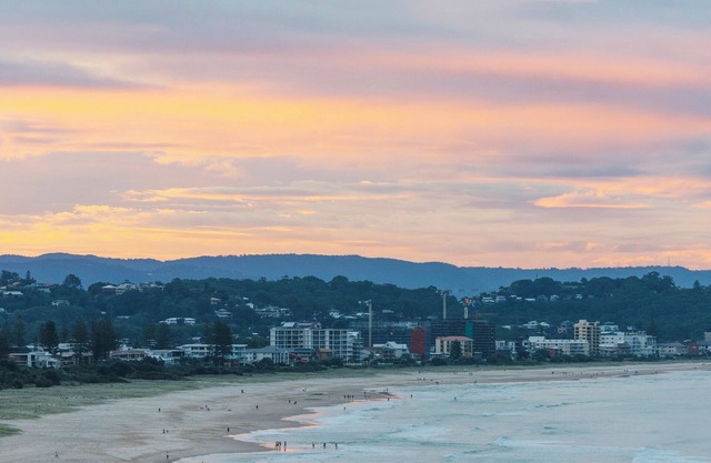 Kirra Point Holiday Apartments