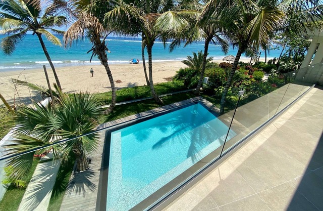 Kite Beach House - Modern Beachfront Home