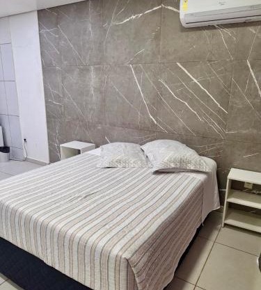 Kitnet 1 mobiliada no centro de Torres a 600m da Praia Grande