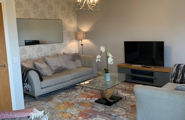 Kittiwake 4 Bedroom Townhouse overlooking the Braid and Amble Marina