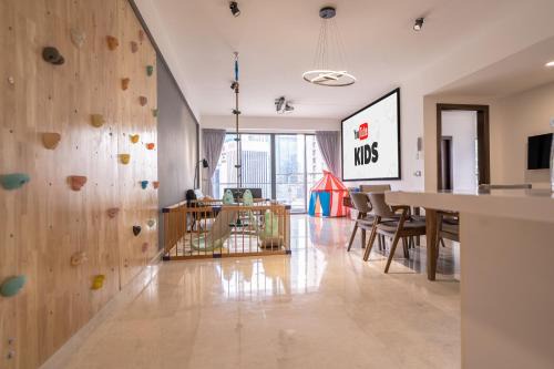 KL Top Location Kid's Theme White Collar Apartment