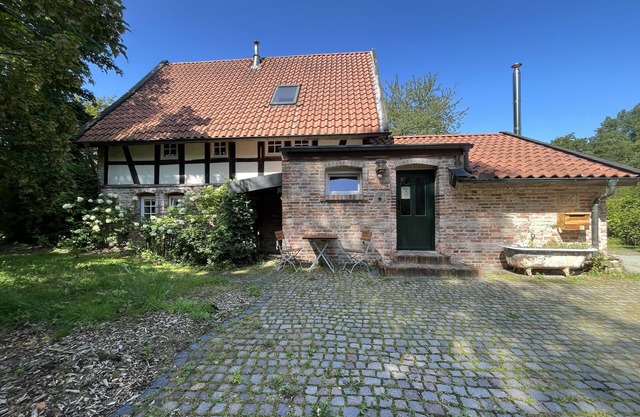 Kleine Ferienwohnung mit Kaminofen Mitten im Grünen