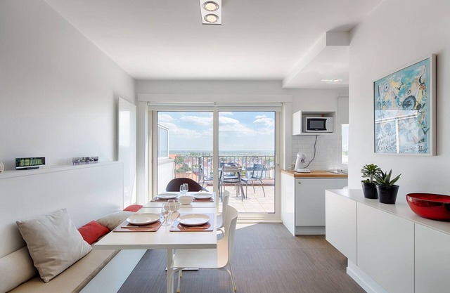 Knokke Penthouse 50 meters from the sea max 3 pers.