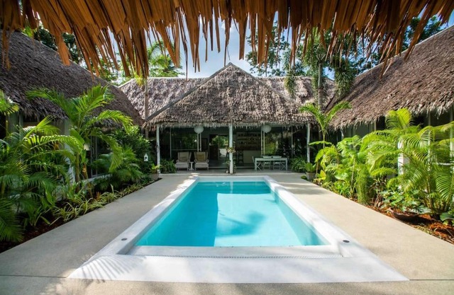 Koh Phangan luxurious pool and garden villa