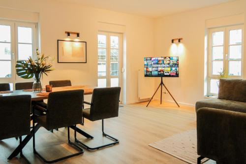 Komfortable Ferienwohnung mit Aufzug, zwei Balkonen & ideal für bis zu 6 Gäste