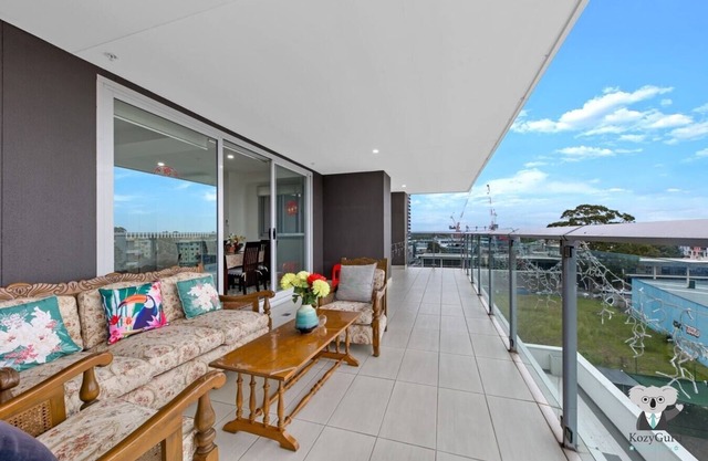KozyGuru | Blacktown | 3 Bedroom APT