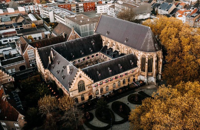 Kruisherenhotel Maastricht - Oostwegel Collection, member of Design Hotels
