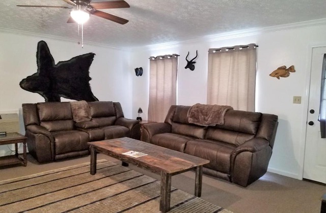 KY Lake Area Cabin