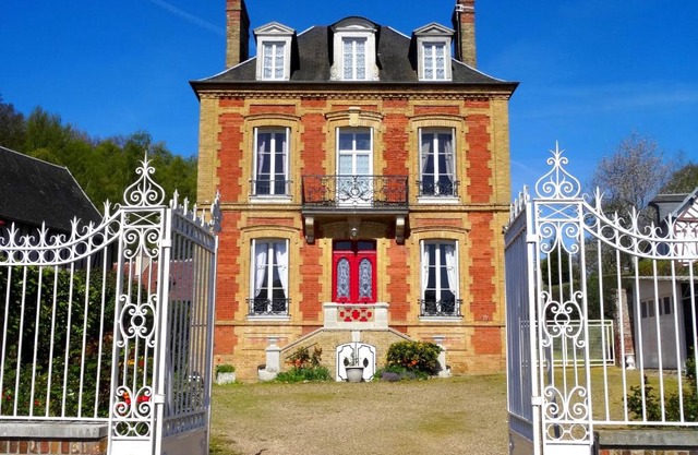 L'Ajoussienne