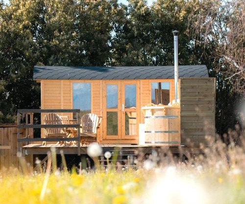 L'enclave Insolite - Cabanes avec Piscine et Bains Nordiques