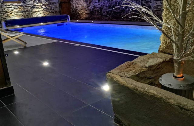L'hubertiere Gîte Nature, Piscine Intérieure, Étang de Pêche , 14 Pers