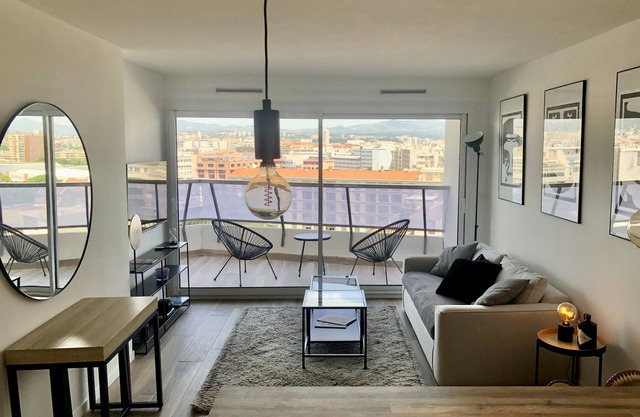 L'IDEAL - Charming 2-room apartment with terrace