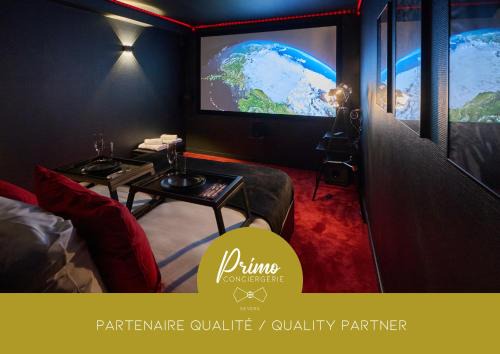 L'Oscar, Expérience Cinema Room avec Netflix, Canal Plus, Prime Vidéo chez les M by PRIMO C0NCIERGERIE