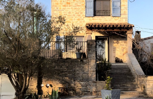 La Cachette des Garrigues (Swimming pool & Cicadas supplements)
