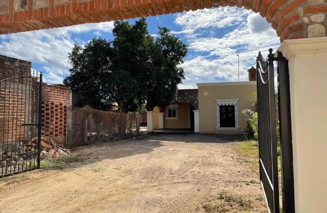 La Casa del Arco Alamos