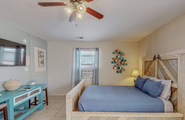 La Escapada, Master Suite w Washer/Dryer