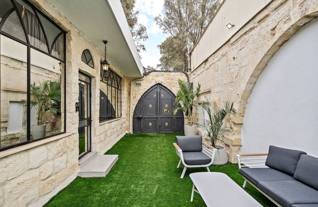 La Finca Boutique Suites - Old City