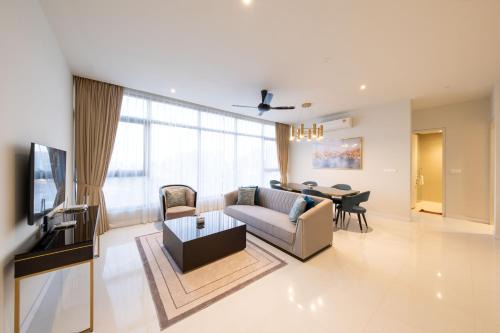 La Gente x Pavilion Embassy Serviced Suites