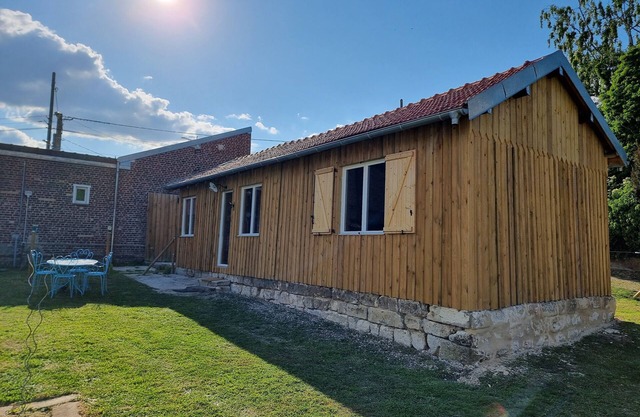La Germaine - wooden shack in the countryside