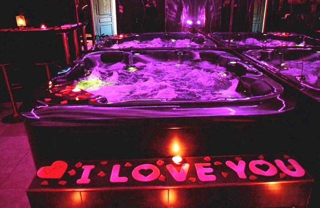 La Gold Room Perpignan Jaccuzzi & Sauna