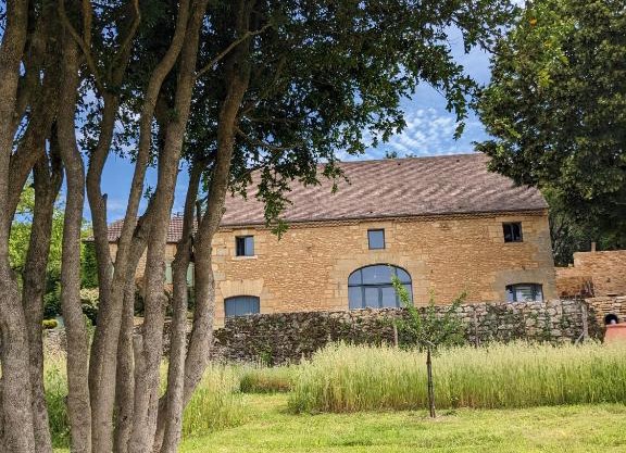 La Grange Symphorine, chambre d'hôtes de charme située entre la vallée de la Dordogne et la vallée de la Vézère
