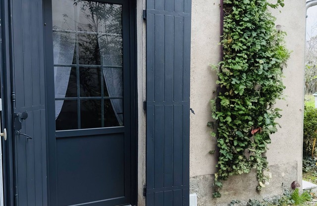 "La Maison de Romance" Située en Bordure du Lot et à 10min du Coeur de Ville