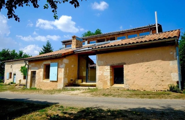 La Maison des Forges, a vast atypical country house on the edge of a forest