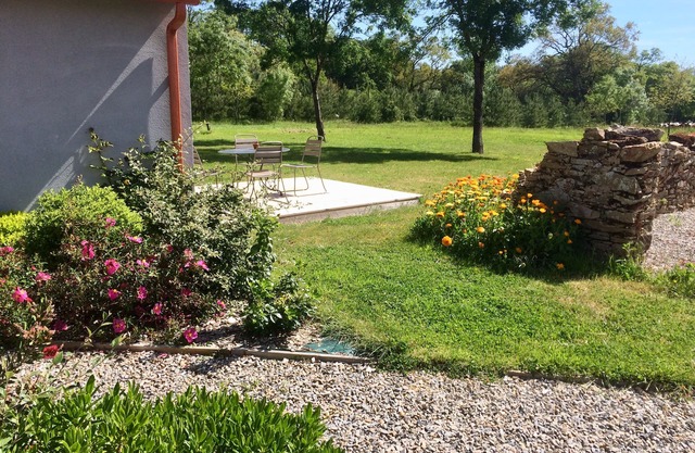 La Maison du Jardinier: charm, full nature, Pornic 20 minutes, Nantes 30 km