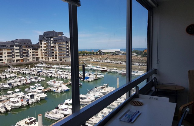 La Marina, Normandy, Apartment 4 people with sea view and port