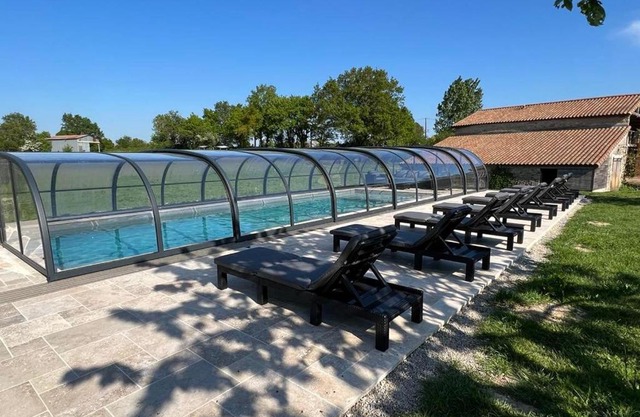 La Millière - Chambres d'hôtes - Piscine & campagne - Marie-Anne & Marie-Adélaïde