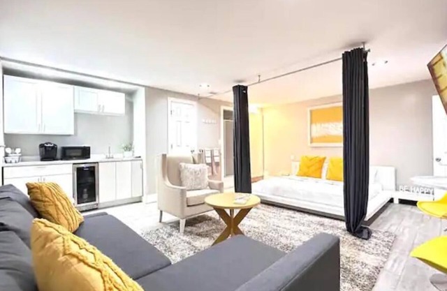 LA Modern Guesthouse/Near LAX/SoFi/Free Parkingnn
