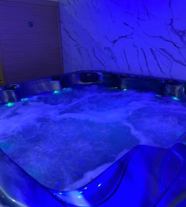 La nuit de rêve Spa privatif Jaccuzi Sauna suite 1