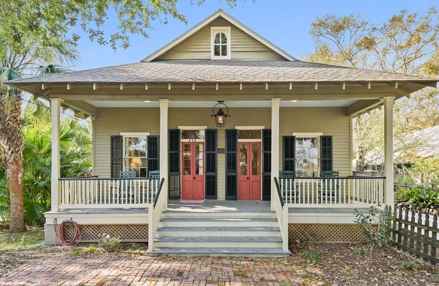 La Petite Cachette Main House in Old Bay St. Louis