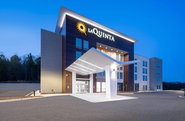 La Quinta by Wyndham Chelsea Birmingham
