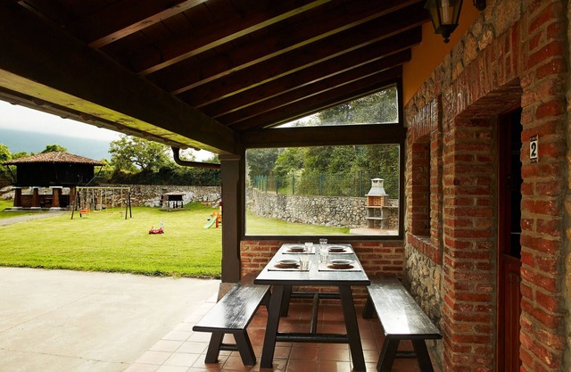 La Rotella de Xuan: Apartment 'Amarillo' with Mountain View, Private Terrace and Shared Garden