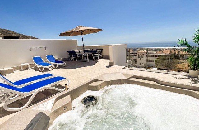 La Serena Mar, Benalmadena Pueblo, Luxury Apartment with Jacuzzi